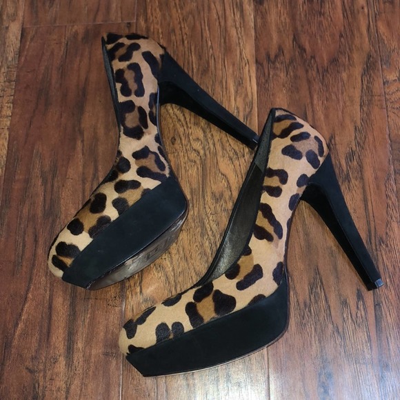 STUART WEITZMAN Leopard Print Pony Hair Platform Pump - Picture 3 of 6